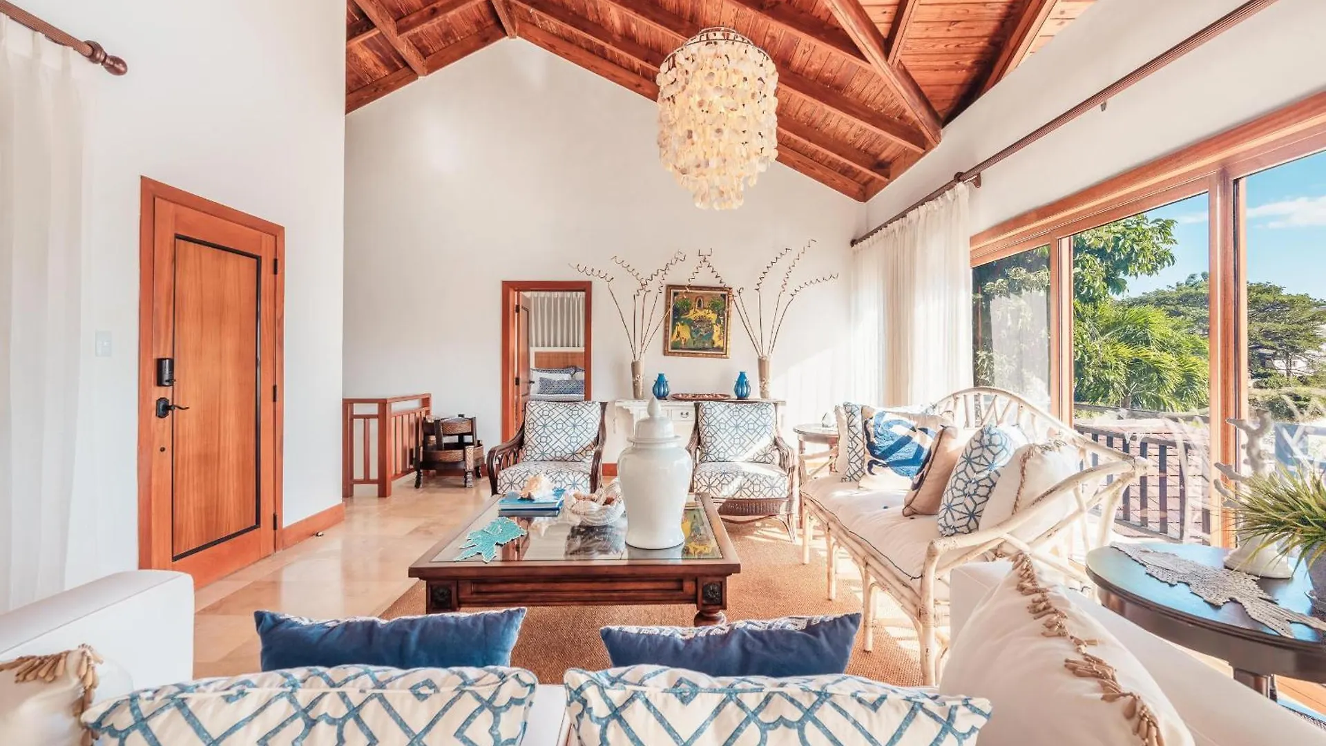 Charming Villa With Ocean View In Puerto Bahia Samana