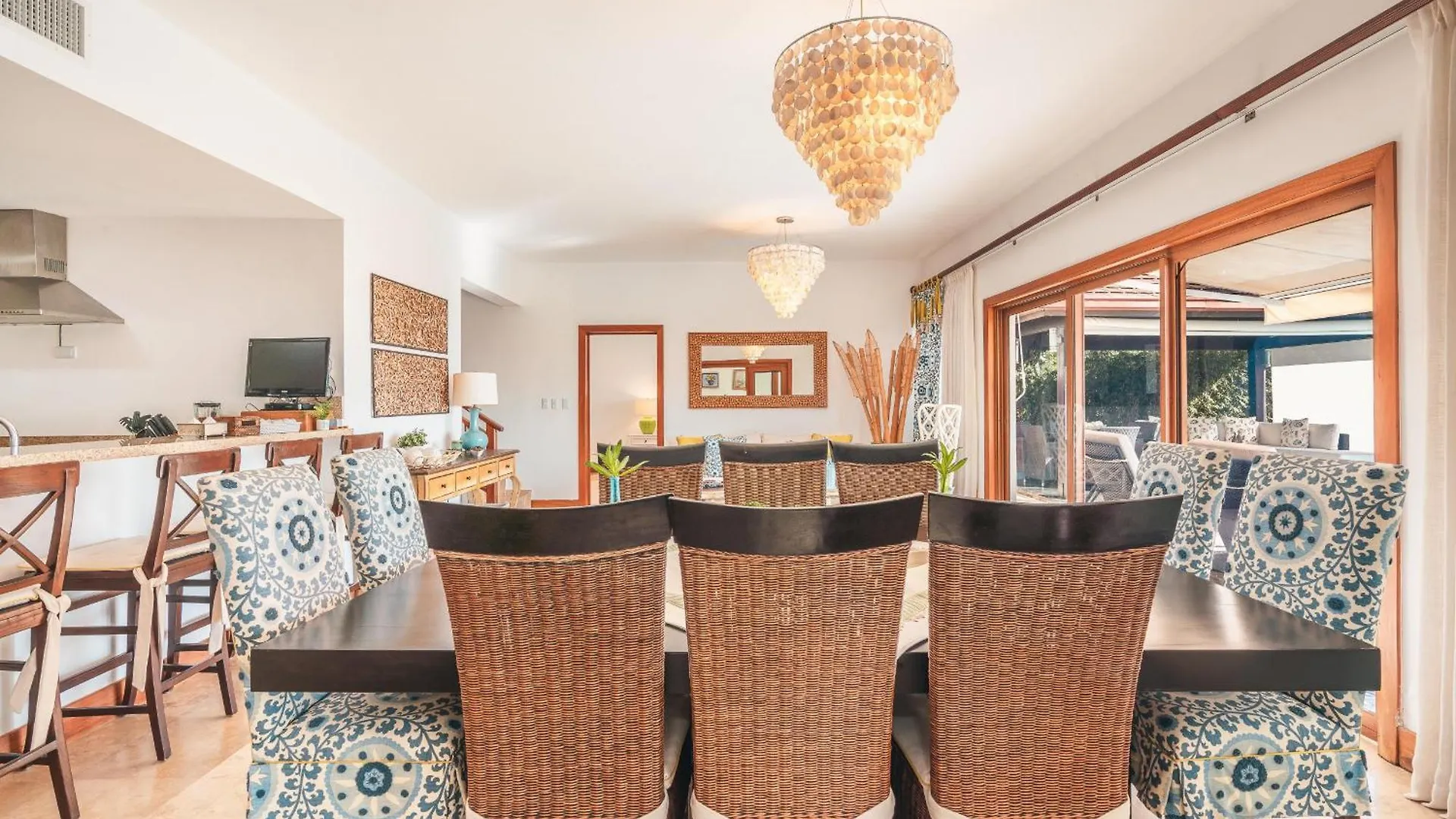 Charming Villa With Ocean View In Puerto Bahia Samana