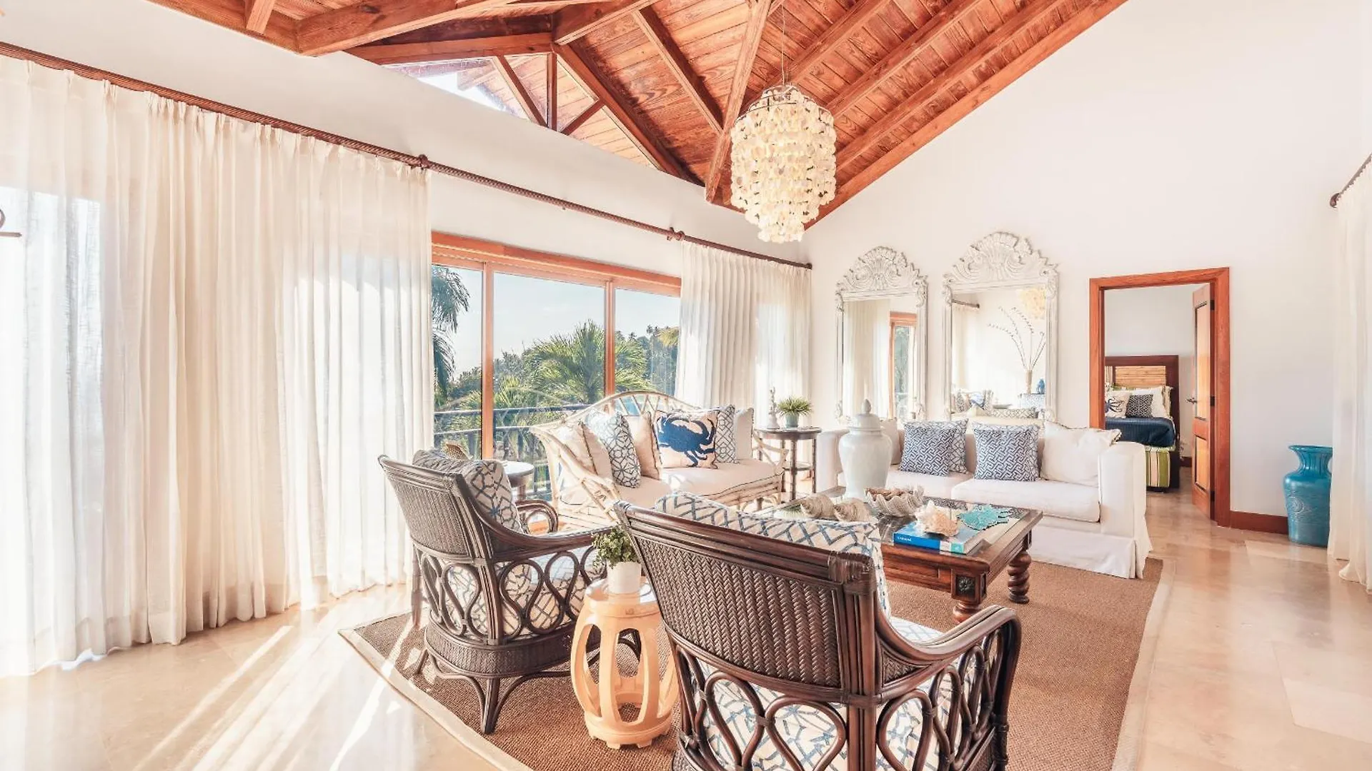 Charming Villa With Ocean View In Puerto Bahia Samana